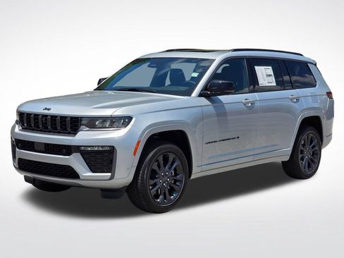 New 2026 Jeep Grand Cherokee L Limited AWD/4WD image 2