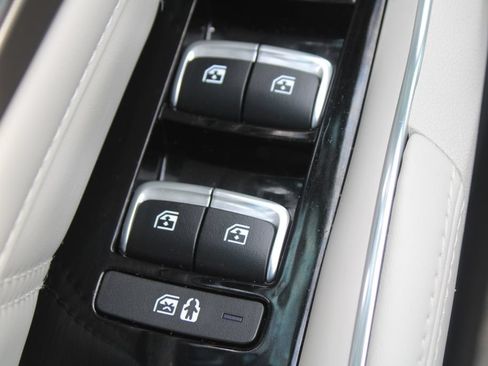 Used 2024 Kia Sorento SX FWD image 21