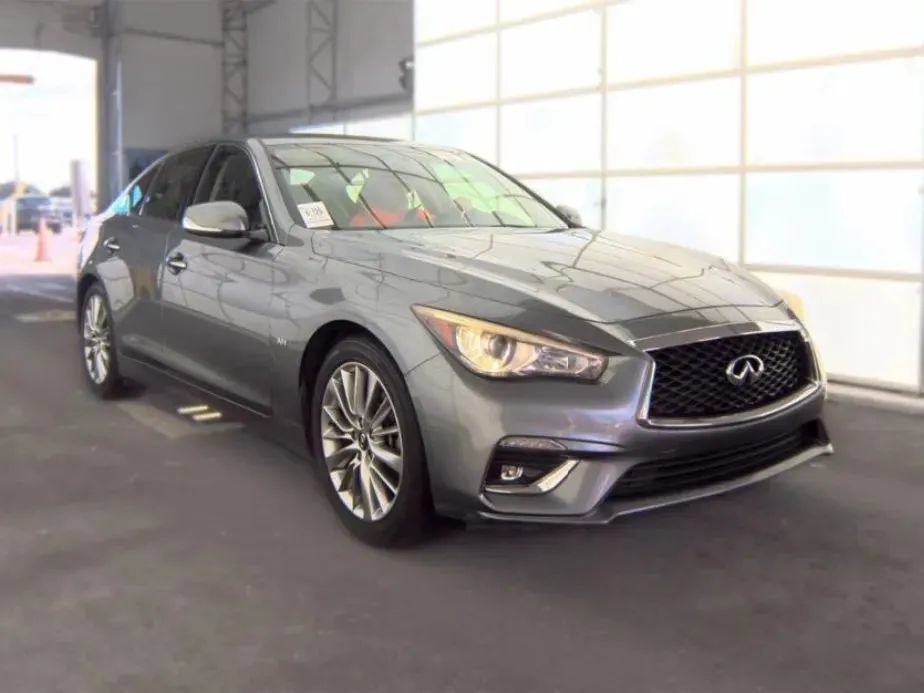 Used 2018 INFINITI Q50 Luxe RWD image 4