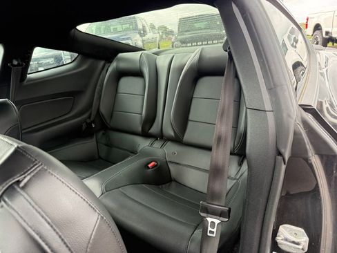 Used 2022 Ford Mustang Premium RWD image 7