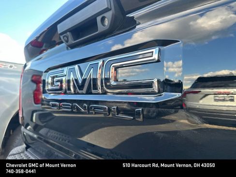 New 2026 GMC Canyon Denali w/ LPO, Denali Black Edition AWD/4WD image 5