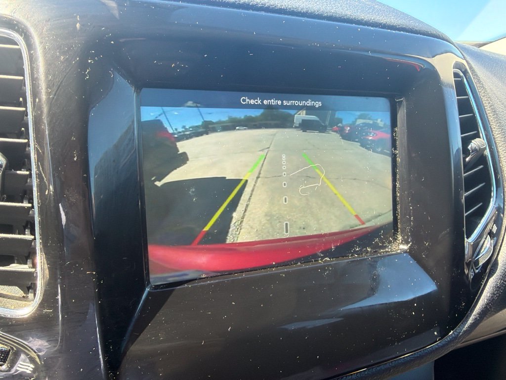 Used 2019 Jeep Compass Latitude FWD image 9
