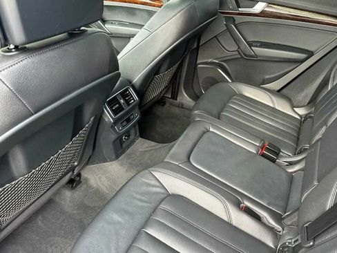 Used 2018 Audi Q5 2.0T Premium Plus AWD/4WD image 12