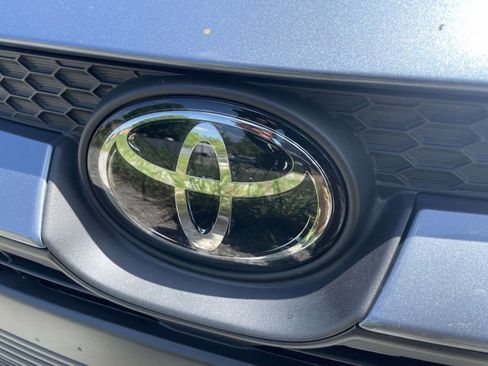 Used 2025 Toyota Corolla LE image 5