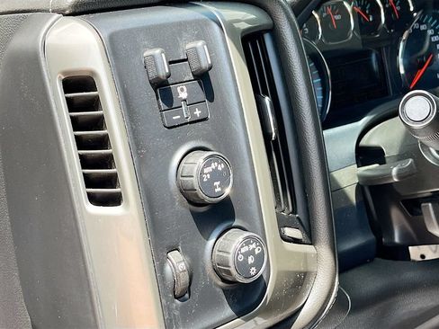Used 2018 Chevrolet Silverado 1500 High Country AWD/4WD image 10