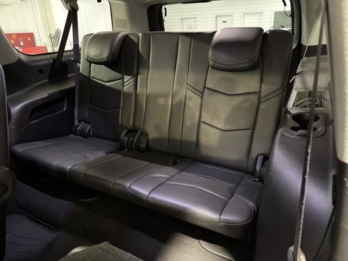 Used 2016 Cadillac Escalade ESV Premium AWD/4WD image 13