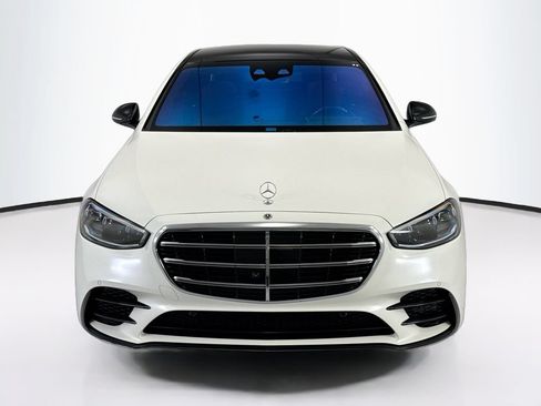 Used 2022 Mercedes-Benz S 580 4MATIC Sedan image 2