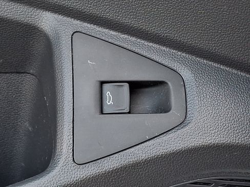 Used 2019 Volkswagen Jetta GLI FWD image 25