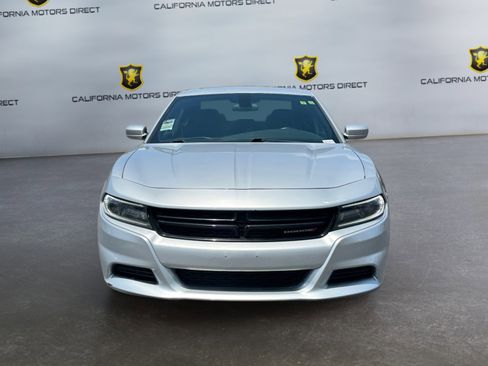 Used 2019 Dodge Charger SXT RWD image 7