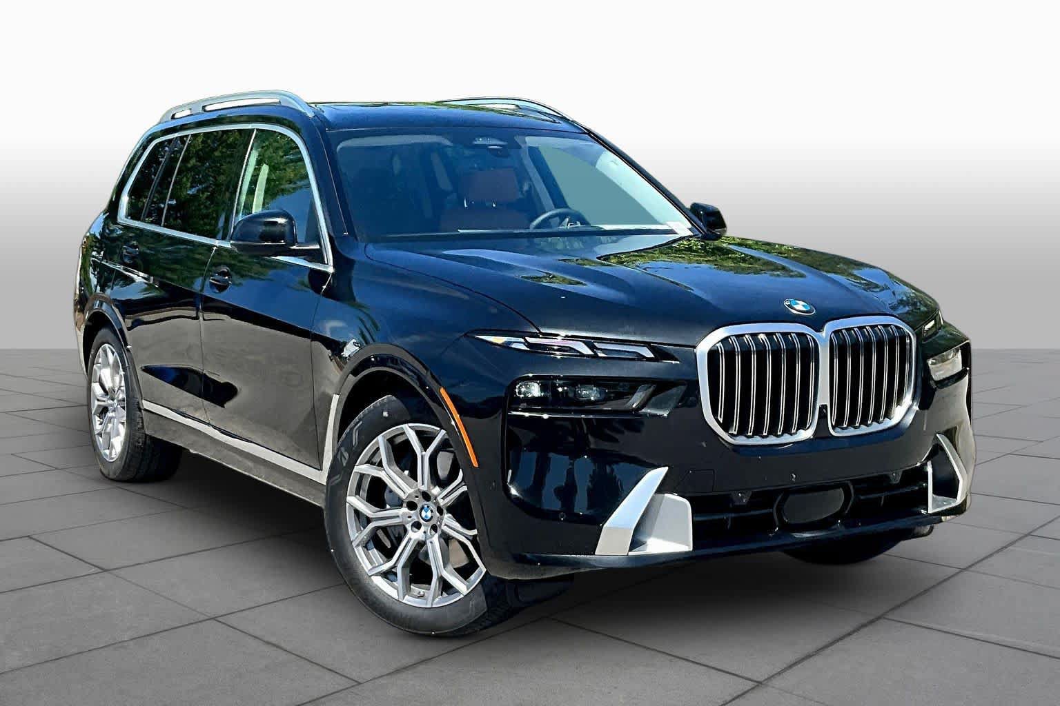Used 2026 BMW X7 xDrive40i w/ Premium Package AWD/4WD image 2