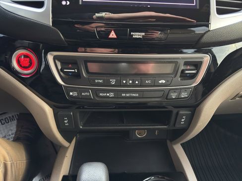 Used 2017 Honda Ridgeline RTL-E image 18