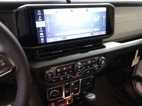 New 2026 Jeep Gladiator Willys image 18