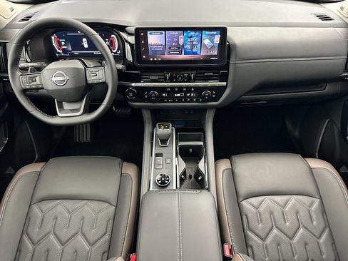 New 2026 Nissan Pathfinder Platinum w/ Cargo Package AWD/4WD image 12