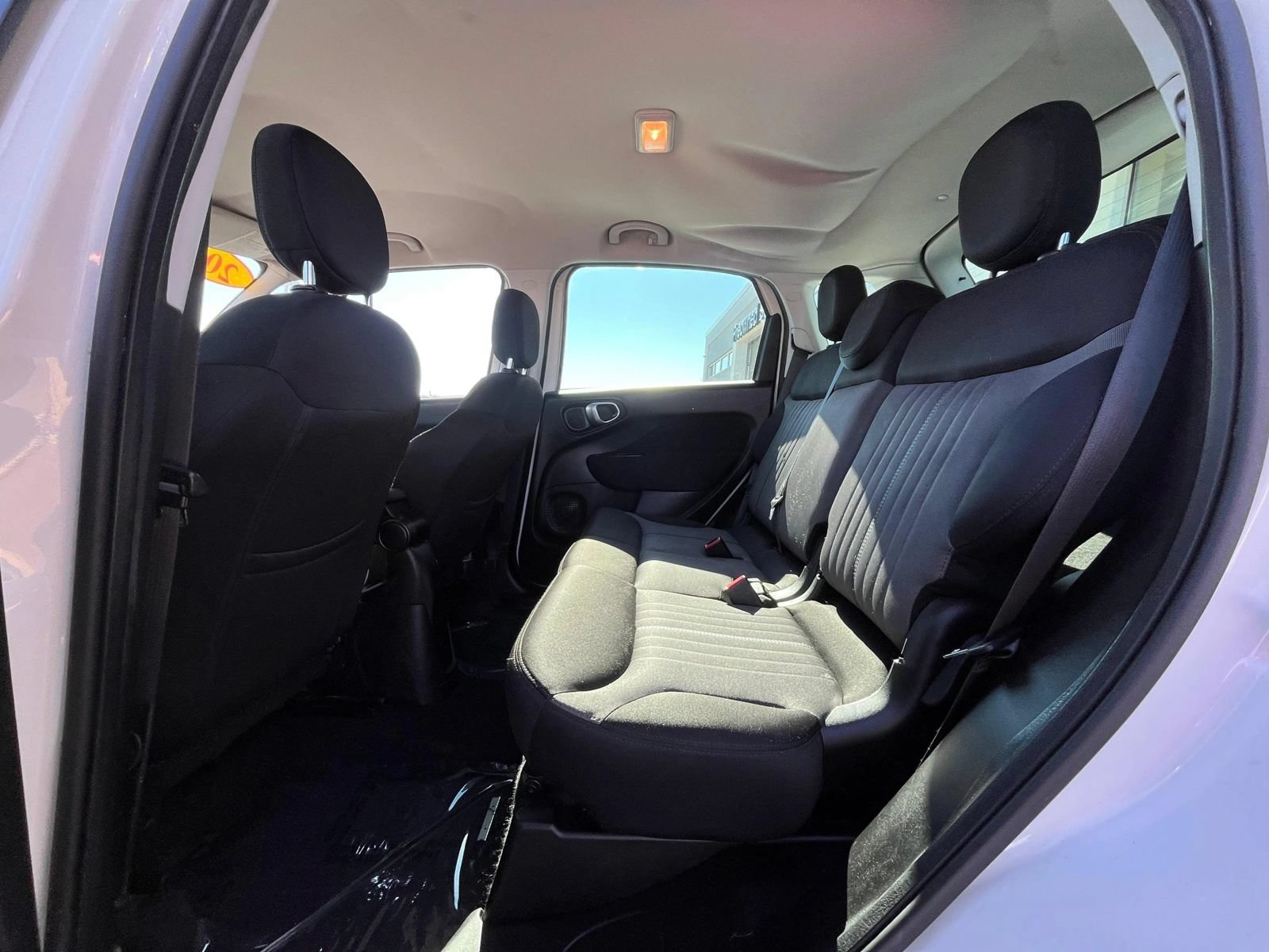 Used 2017 FIAT 500L Pop FWD image 32