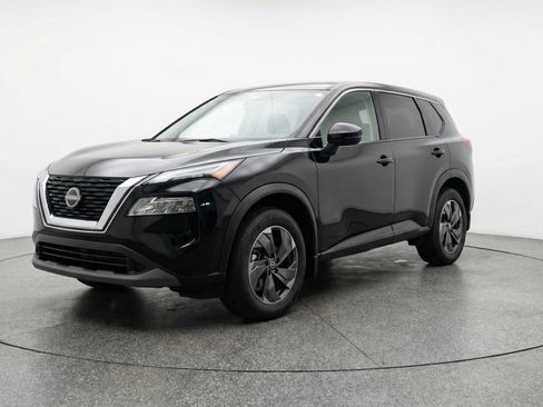 Used 2025 Nissan Rogue SV FWD image 3