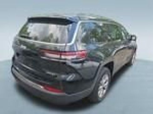 Used 2022 Jeep Grand Cherokee L Limited AWD/4WD image 5