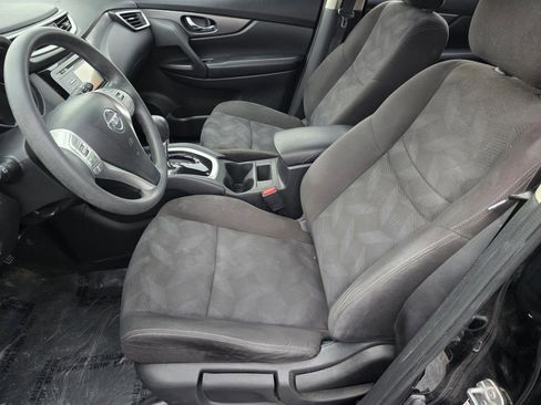 Used 2015 Nissan Rogue S image 28