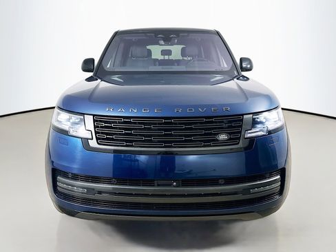 Used 2023 Land Rover Range Rover SE AWD/4WD image 2