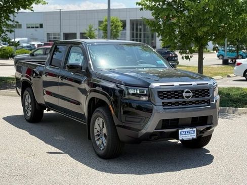 New 2026 Nissan Frontier SV w/ Tow Package AWD/4WD image 3
