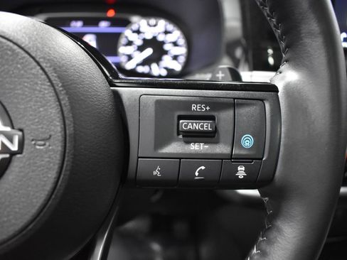 Used 2025 Nissan Pathfinder SL w/ SL Premium Package AWD/4WD image 31