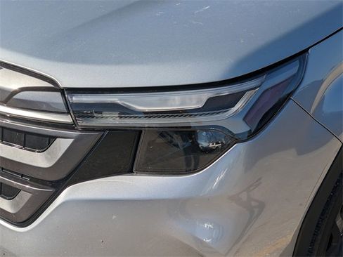 Used 2025 Subaru Forester Limited w/ Popular Package #2 image 9