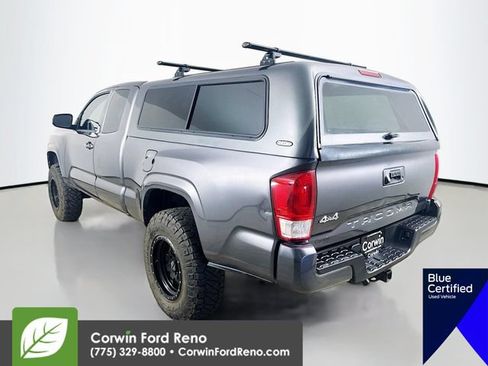 Used 2017 Toyota Tacoma SR AWD/4WD image 5