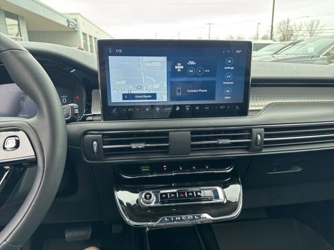 Used 2024 Lincoln Corsair AWD w/ Equipment Group 101A image 11