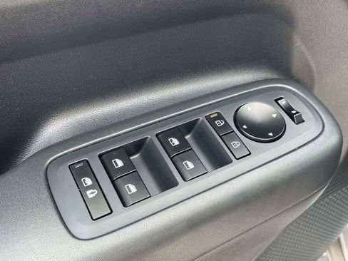 Certified 2025 Hyundai Santa Fe SE FWD image 15