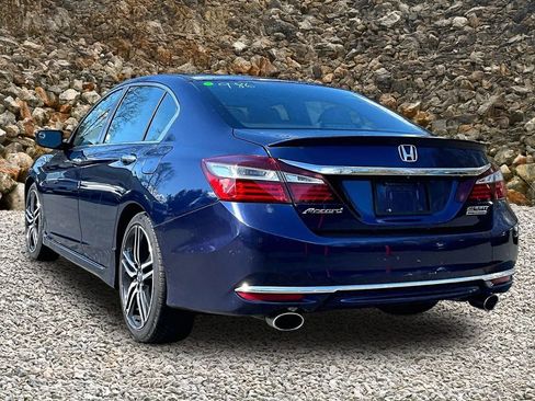 Used 2017 Honda Accord Sport Special Edition image 11