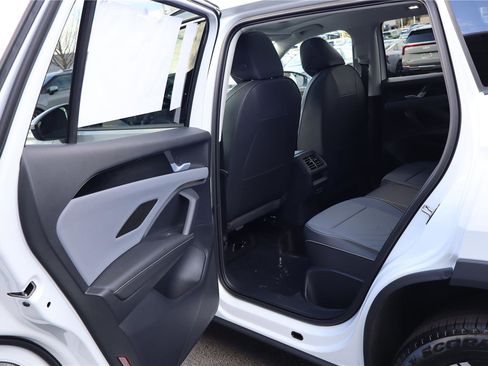 New 2026 Volkswagen Tiguan SE image 23