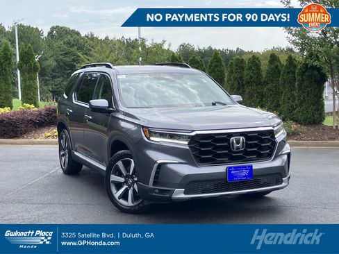 Used 2025 Honda Pilot Touring image 1
