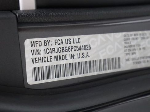 Used 2023 Jeep Grand Cherokee Limited RWD image 45