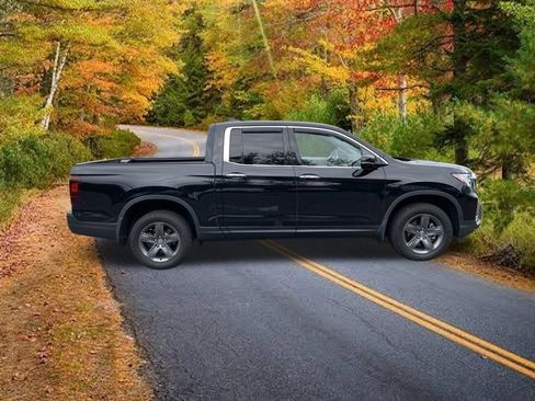 Used 2023 Honda Ridgeline RTL-E image 2