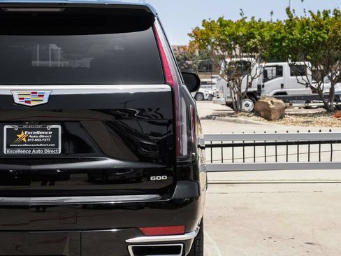 Used 2021 Cadillac Escalade ESV Premium Luxury w/ Performance Package RWD image 57