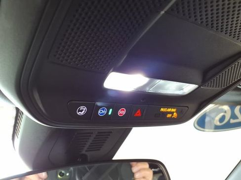 Used 2026 Chevrolet Equinox LT w/ Convenience Package II FWD image 16