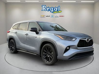 Used 2024 Toyota Highlander XLE