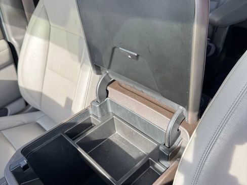 Used 2021 Chevrolet Tahoe Z71 w/ Z71 Off-Road Package image 22