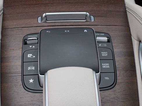 Used 2022 Mercedes-Benz GLE 350 4MATIC image 25