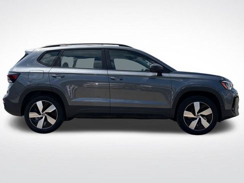 Used 2025 Volkswagen Taos S AWD/4WD image 7