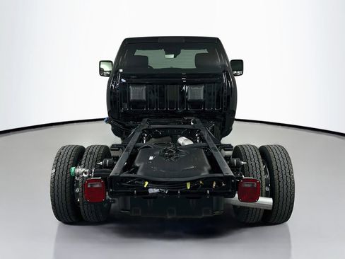 New 2026 RAM 5500 Tradesman w/ Chrome Appearance Group AWD/4WD image 6