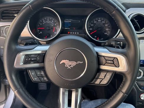 Used 2020 Ford Mustang Premium image 7