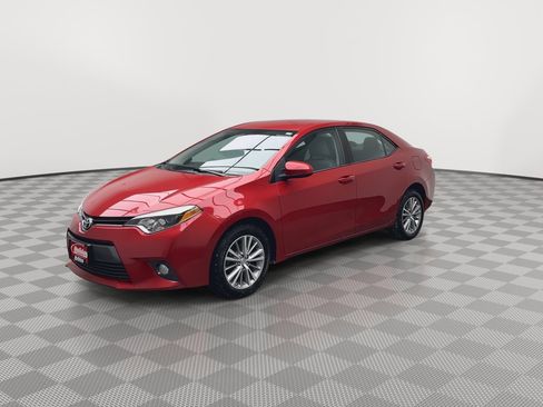 Used 2015 Toyota Corolla LE image 25