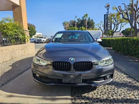 Used 2018 BMW 320i Sedan image 2