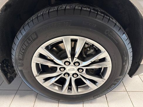 Used 2023 Cadillac XT5 Premium Luxury image 9