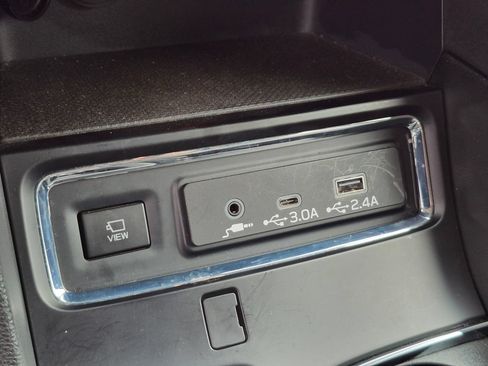 Used 2024 Subaru Ascent Limited w/ Technology Package AWD/4WD image 22