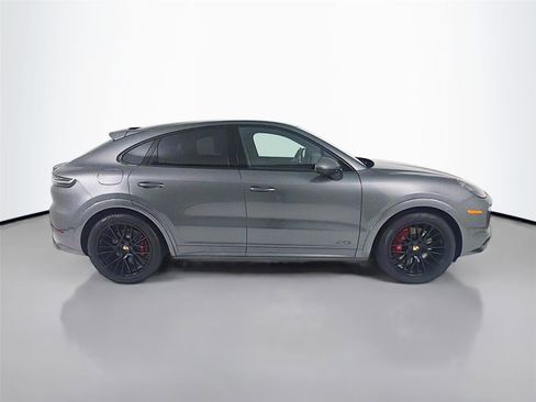 Used 2021 Porsche Cayenne GTS AWD/4WD image 27