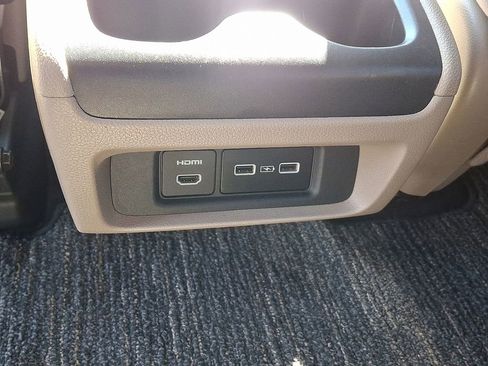 Used 2022 Honda Odyssey Elite image 14