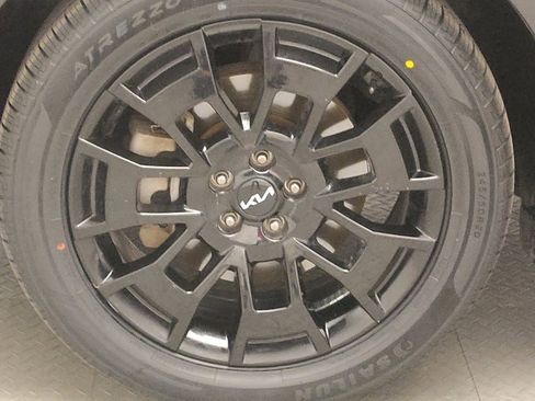 Used 2022 Kia Telluride SX w/ SX Prestige Package image 31