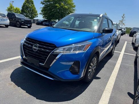 Used 2024 Nissan Kicks SV FWD image 4