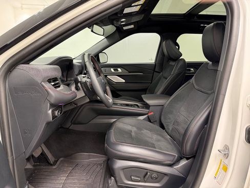 Used 2025 Ford Explorer ST w/ Sun And Sound Package AWD/4WD image 18